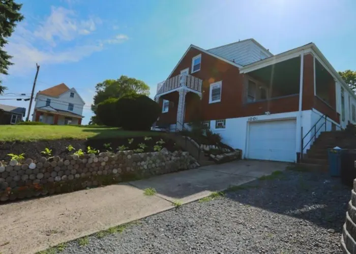 Close To * Charming Xl Cape Cod * Airport Holiday home