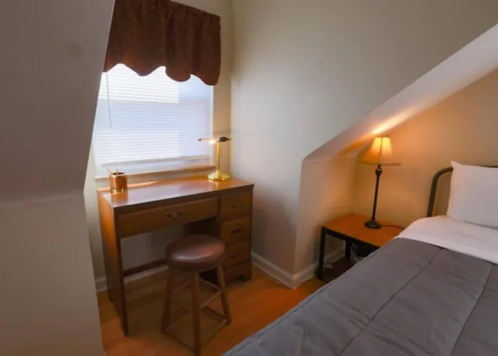 Close To * Charming Xl Cape Cod * Airport Pittsburgh