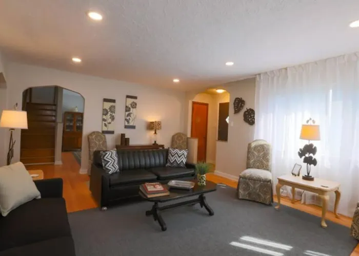 Close To * Charming Xl Cape Cod * Airport * Pittsburgh