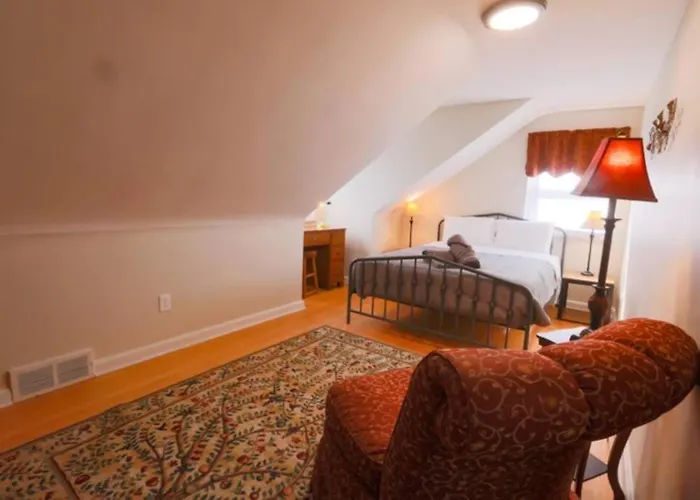 Holiday home Close To * Charming Xl Cape Cod * Airport